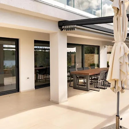 Apartment Veronica With Pool And Boat Mooring First Line At Sea