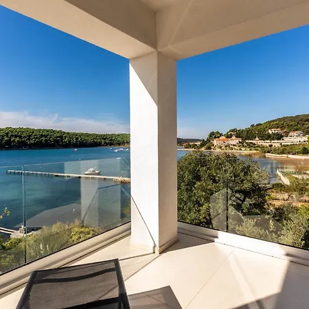 Apartment Veronica With Pool And Boat Mooring First Line At Sea