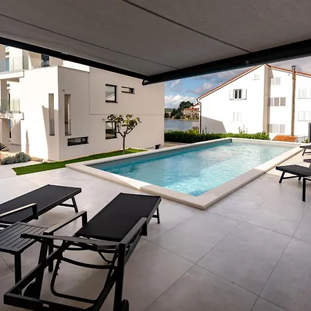 Apartment Veronica With Pool And Boat Mooring First Line At Sea