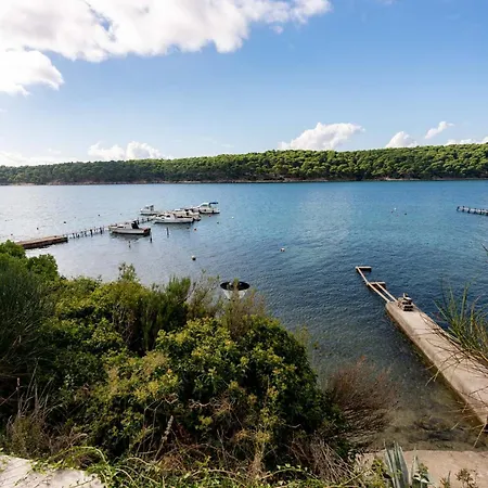 Apartment Veronica With Pool And Boat Mooring First Line At Sea Palit