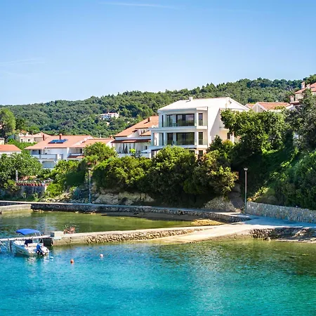 Apartment Veronica With Pool And Boat Mooring First Line At Sea *
