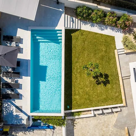 Apartment Veronica With Pool And Boat Mooring First Line At Sea *